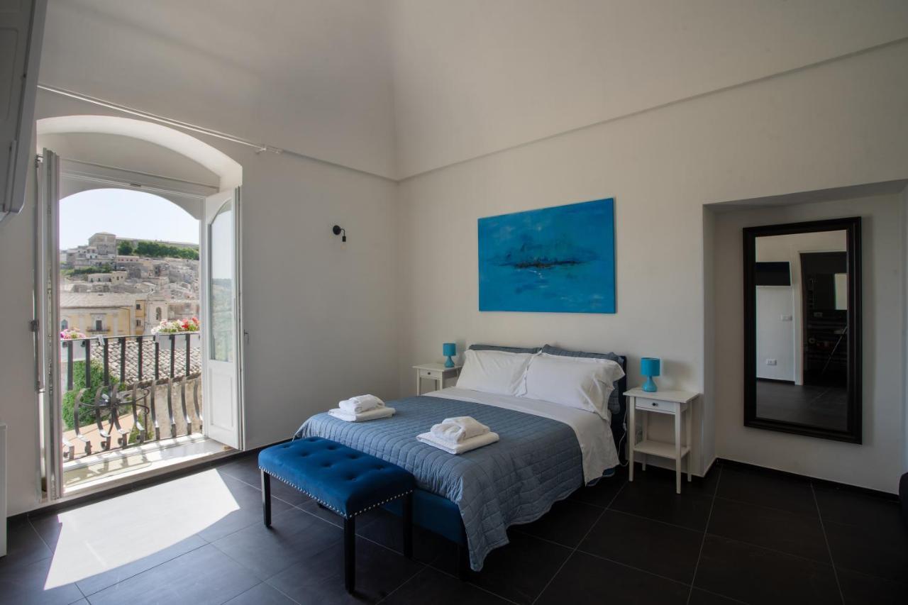 Deluxe Double Room Balcony,1114367643:JPEG